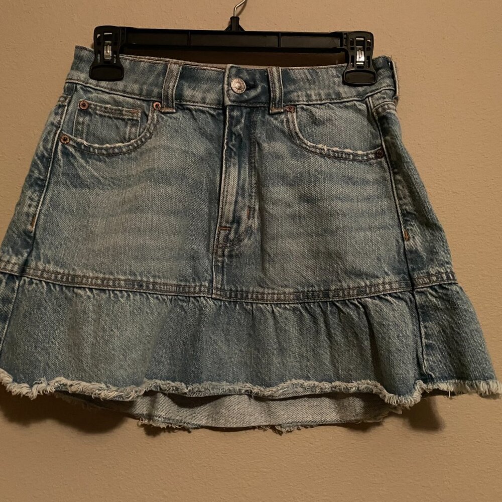 American Eagle, Size 2, 80s Style Jean Mini Skirt - Picture 8 of 10